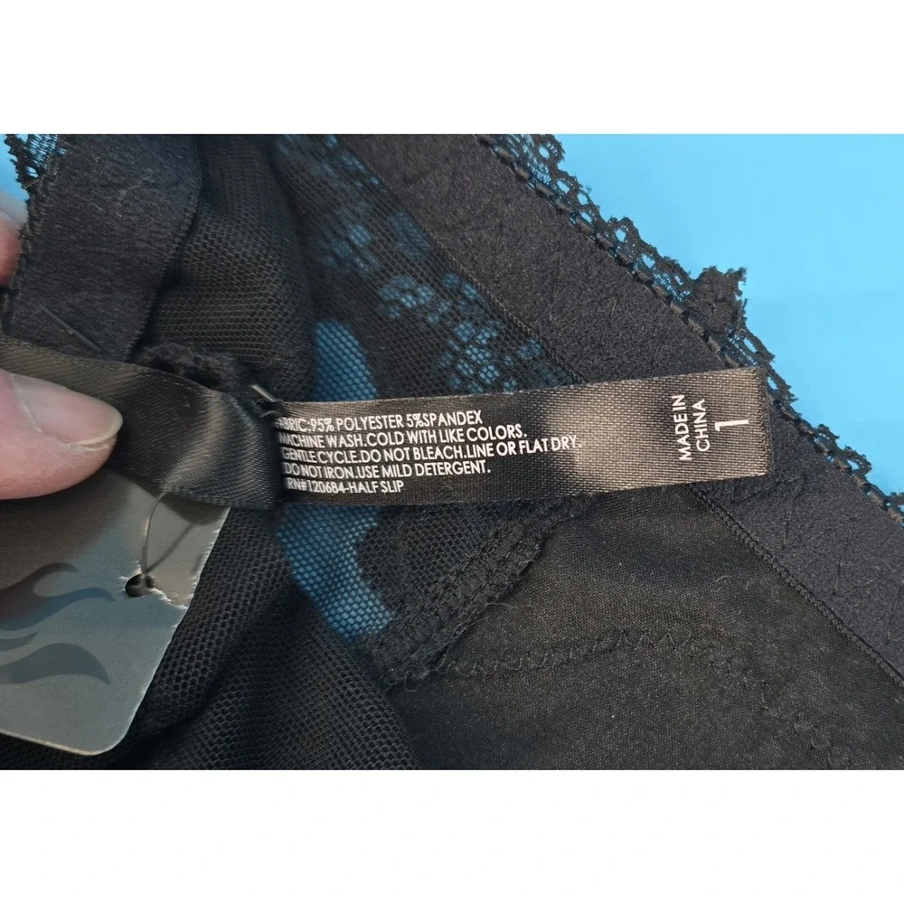 Torrid Black Satin Lace Half Slip Skirt Size 1 (14-16) Mesh 12.5